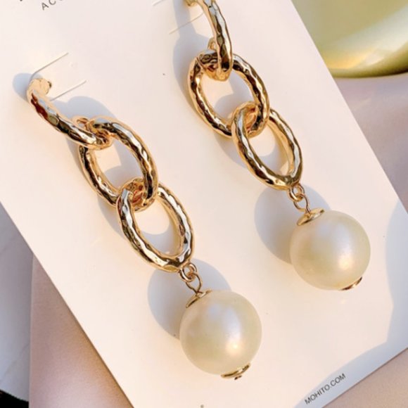 Gold Plated Pearl drop Earrings - Picture 2 of 3